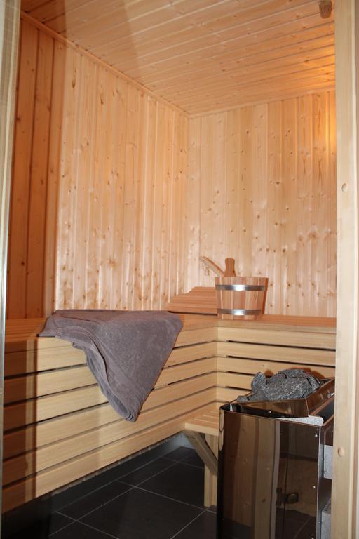 Fischer'S Ferienhaus Ruegen Mit Sauna Und Kamin Ummanz Room photo