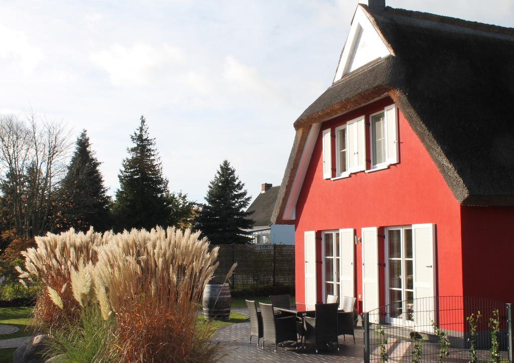 Fischer'S Ferienhaus Ruegen Mit Sauna Und Kamin Ummanz Exterior photo