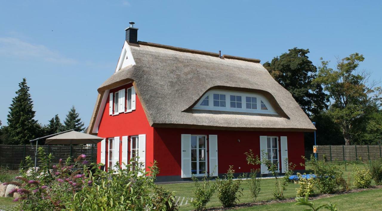 Fischer'S Ferienhaus Ruegen Mit Sauna Und Kamin Ummanz Exterior photo